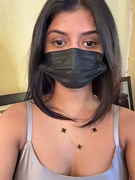 Aakanshaa   online show from 04/07/26, 08:49