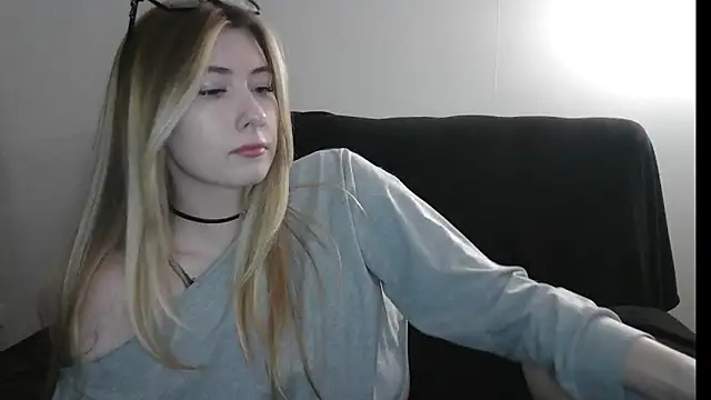 ErikaShyy online show from 03/03/26, 01:51