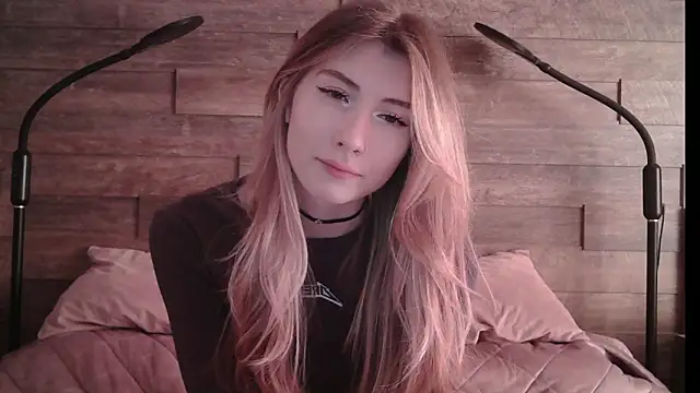 ErikaShyy online show from 03/10/25, 11:01