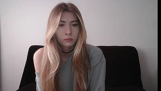 ErikaShyy online show from 10/06/25, 11:22