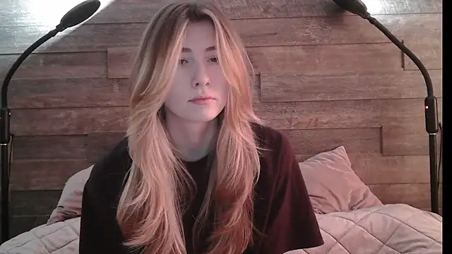 ErikaShyy online show from 02/20/25, 07:12