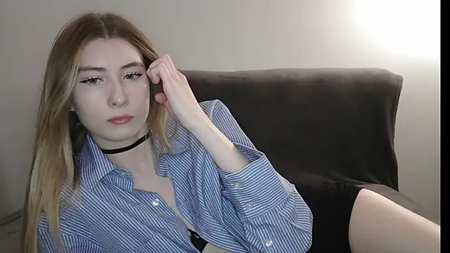 ErikaShyy online show from 04/30/26, 10:33