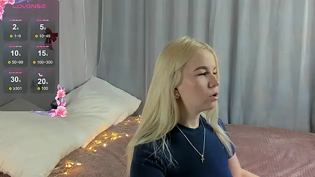 Tasty booty online show from 12/17/25, 01:10