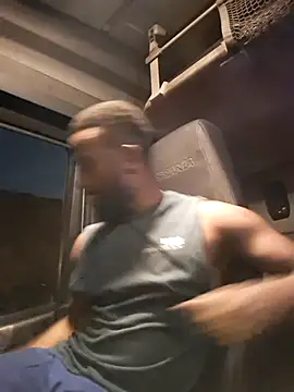 bull Giant online show from 09/19/25, 12:47