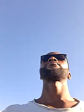 bull Giant online show from 02/25/25, 03:20