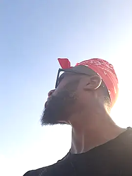 bull Giant online show from 03/15/25, 03:06