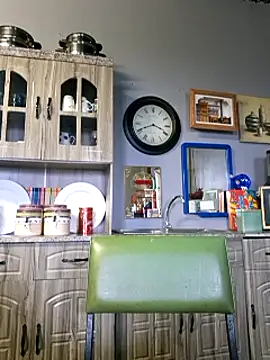 bull Giant online show from 02/18/25, 01:22