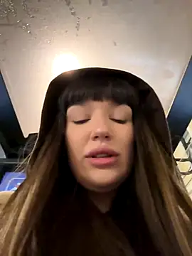 Sophie Avory online show from 11/25/25, 07:47