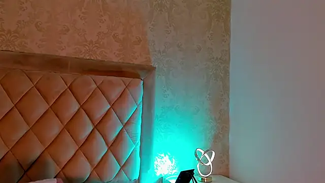 LiaFlowers online show from 01/22/25, 12:16