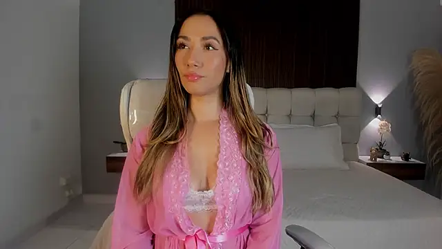 Emma23   online show from 05/28/26, 06:54