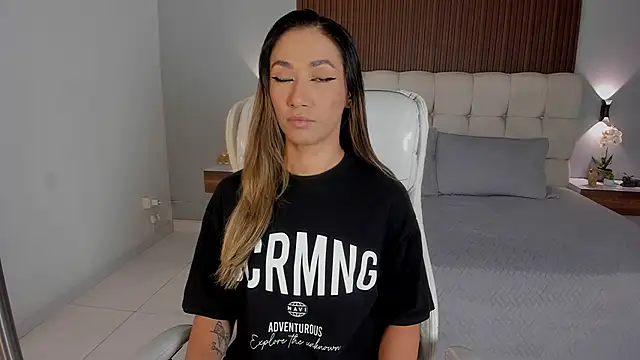 Emma23   online show from 02/19/26, 06:32