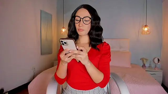 Emma23   online show from 03/11/25, 12:00
