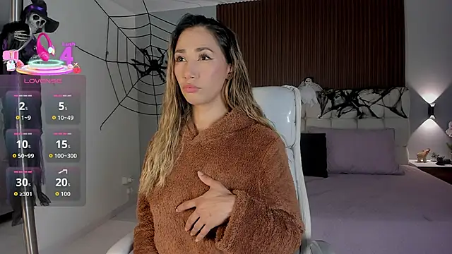 Emma23   online show from 10/18/25, 05:53