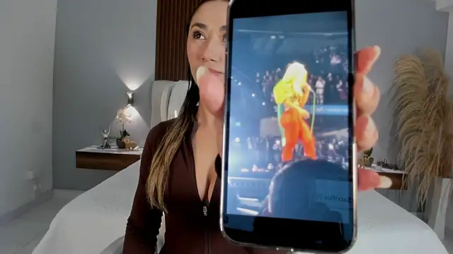 Emma23   online show from 03/31/26, 08:38