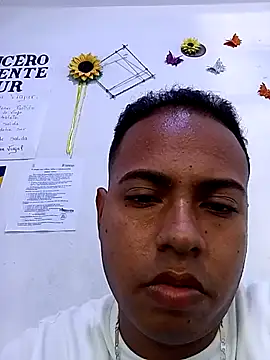 Snapshot of AlkalineCalmness chatting on 12/18/25, 02:32 AlkalineCalmness online show from 12/18/25, 02:32