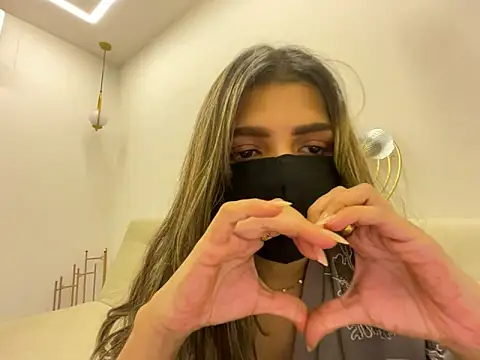 MaYaa  11 online show from 04/14/26, 07:13