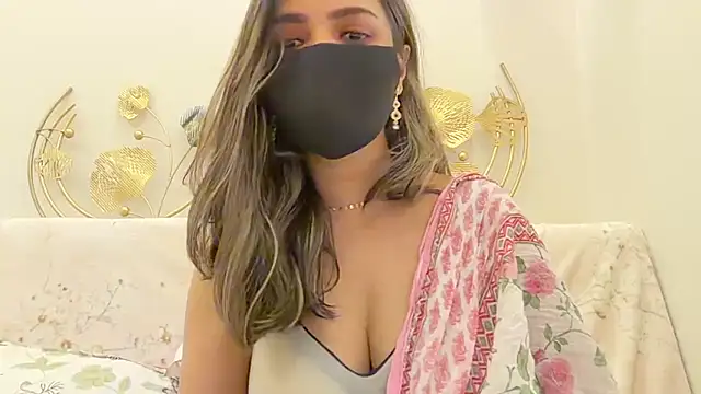 MaYaa  11 online show from 05/15/26, 01:42