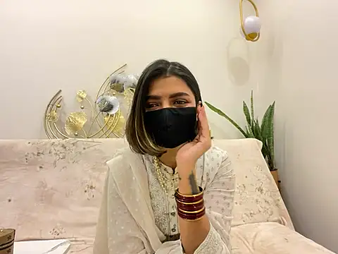 MaYaa  11 online show from 02/14/25, 12:14