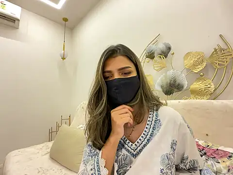 MaYaa  11 online show from 03/25/26, 06:35