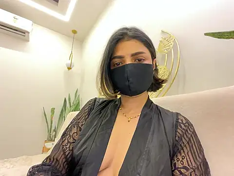 MaYaa  11 online show from 02/13/25, 12:54