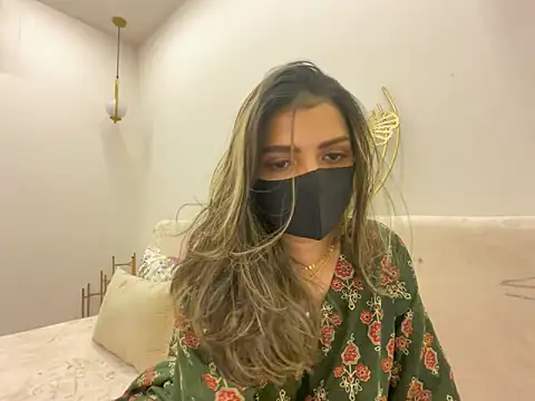 MaYaa  11 online show from 04/07/26, 07:10