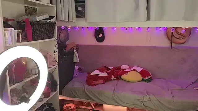 cunty tranny lydia online show from 12/17/25, 06:18