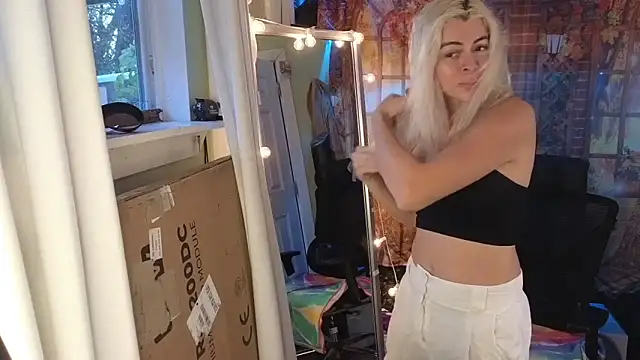 cunty tranny lydia online show from 12/20/25, 11:29