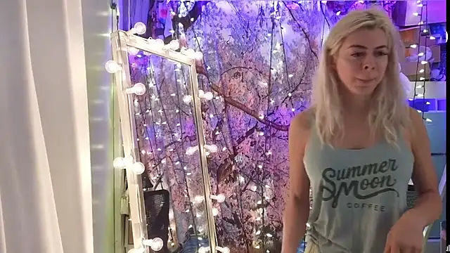 cunty tranny lydia online show from 05/12/26, 08:00