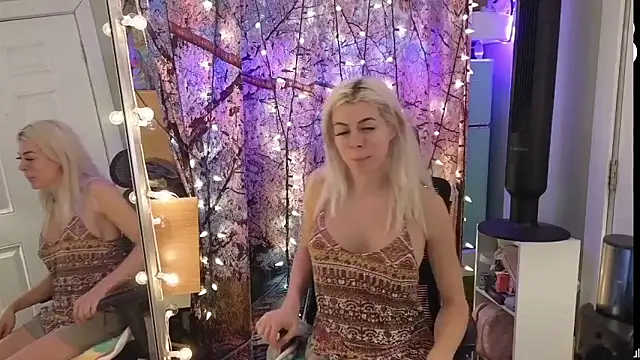 cunty tranny lydia online show from 05/20/26, 05:15