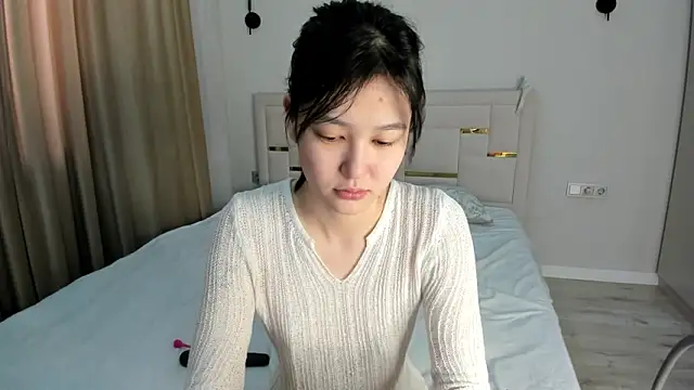 Lola Peach online show from 03/13/26, 06:18