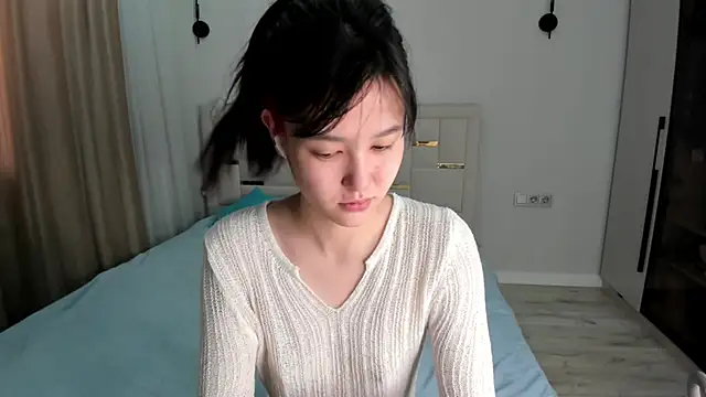 Lola Peach online show from 05/24/26, 04:12