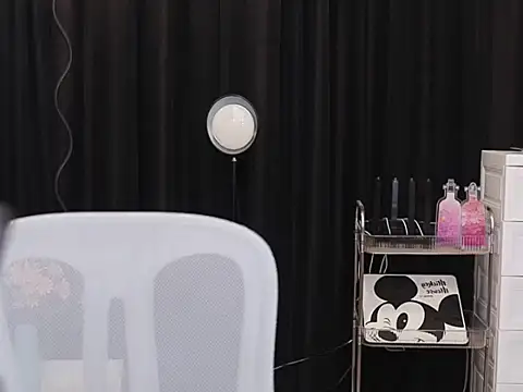 Nuyoah-77 online show from 10/21/25, 04:28