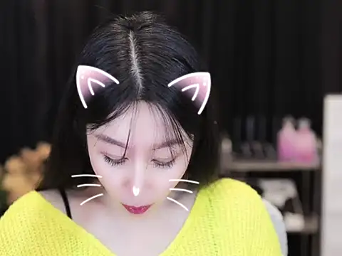 Nuyoah-77 online show from 10/04/25, 03:57