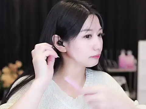 Nuyoah-77 online show from 10/03/25, 04:19