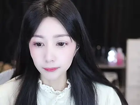 Nuyoah-77 online show from 12/20/25, 07:55