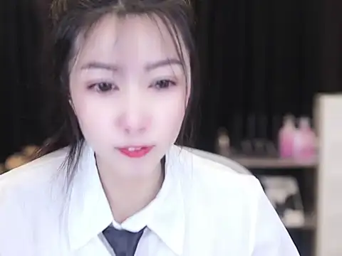 Nuyoah-77 online show from 10/08/25, 03:57