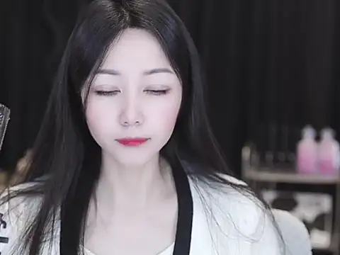 Nuyoah-77 online show from 04/09/26, 04:47