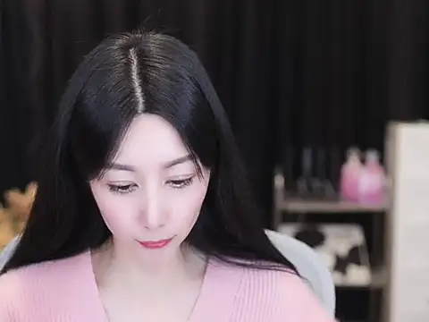 Nuyoah-77 online show from 11/11/25, 03:07