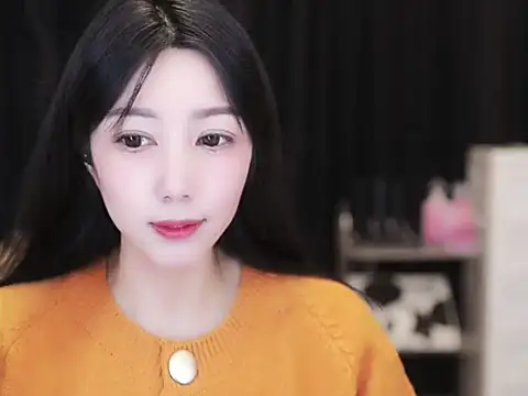 Nuyoah-77 online show from 10/15/25, 03:09