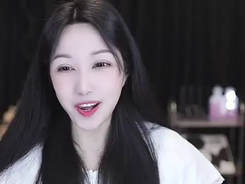 Nuyoah-77 online show from 03/07/26, 08:32