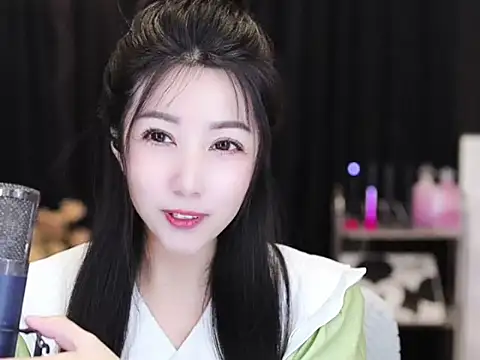 Nuyoah-77 online show from 09/19/25, 04:55