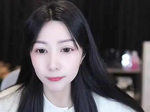 Nuyoah-77 online show from 12/22/25, 02:39