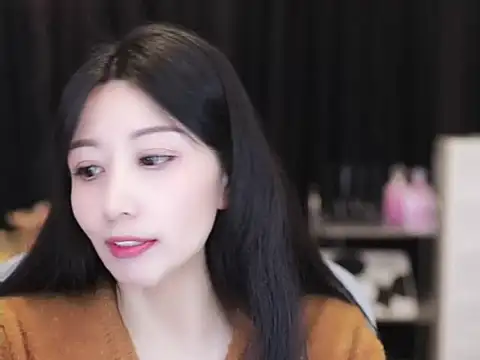 Nuyoah-77 online show from 11/07/25, 02:43