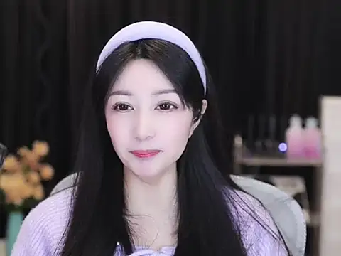 Nuyoah-77 online show from 01/06/26, 03:05