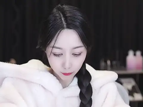 Nuyoah-77 online show from 02/12/26, 03:34