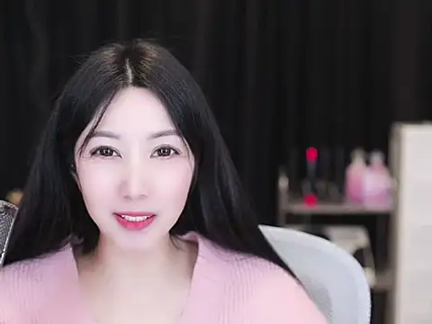 Nuyoah-77 online show from 11/10/25, 04:12