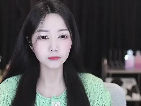 Nuyoah-77 online show from 03/25/26, 05:18