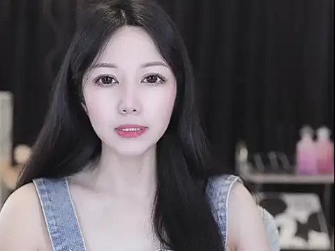 Nuyoah-77 online show from 04/17/26, 05:54