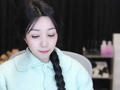 Nuyoah-77 online show from 01/05/26, 05:27