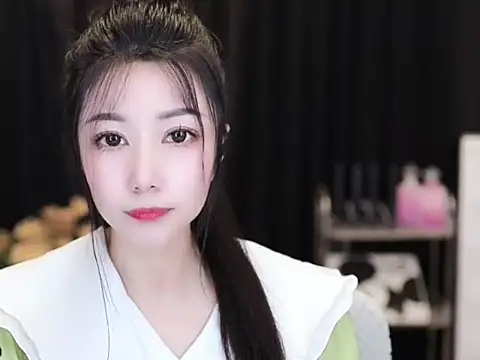 Nuyoah-77 online show from 09/21/25, 04:01